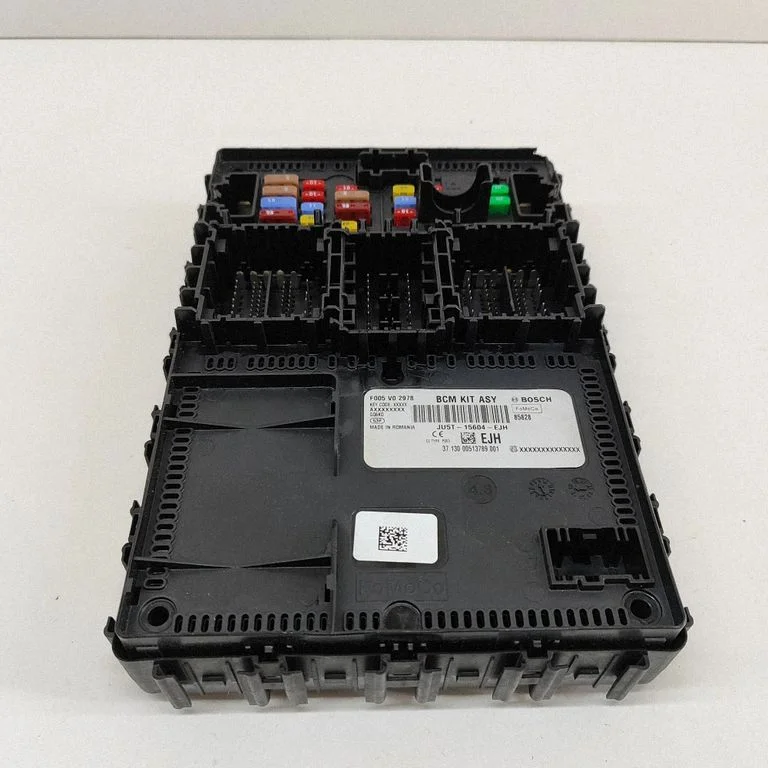 Drošinātāju bloks JU5T15604EJH