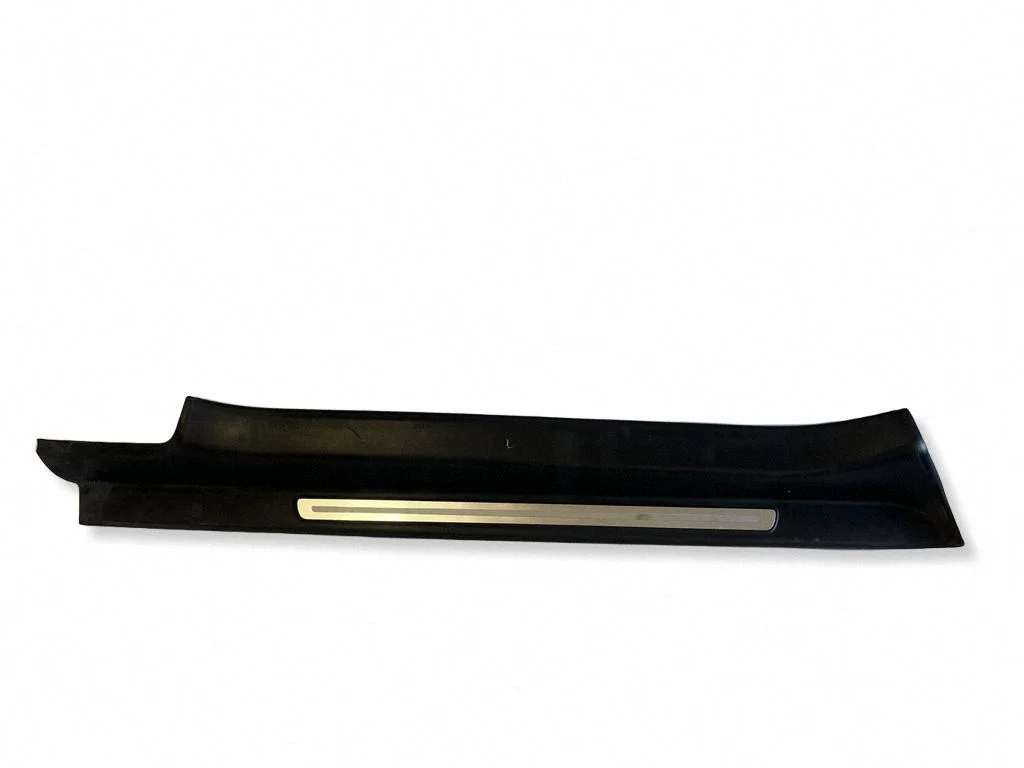 Esilävise kate (sisemine) 8J0853491G