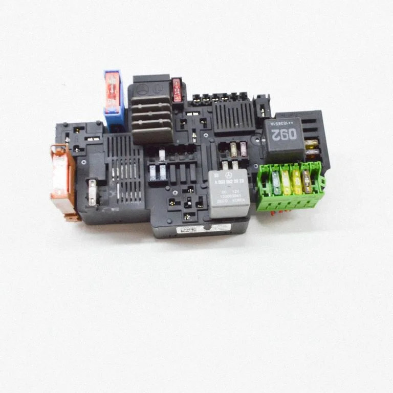 Drošinātāju bloks A2139065706