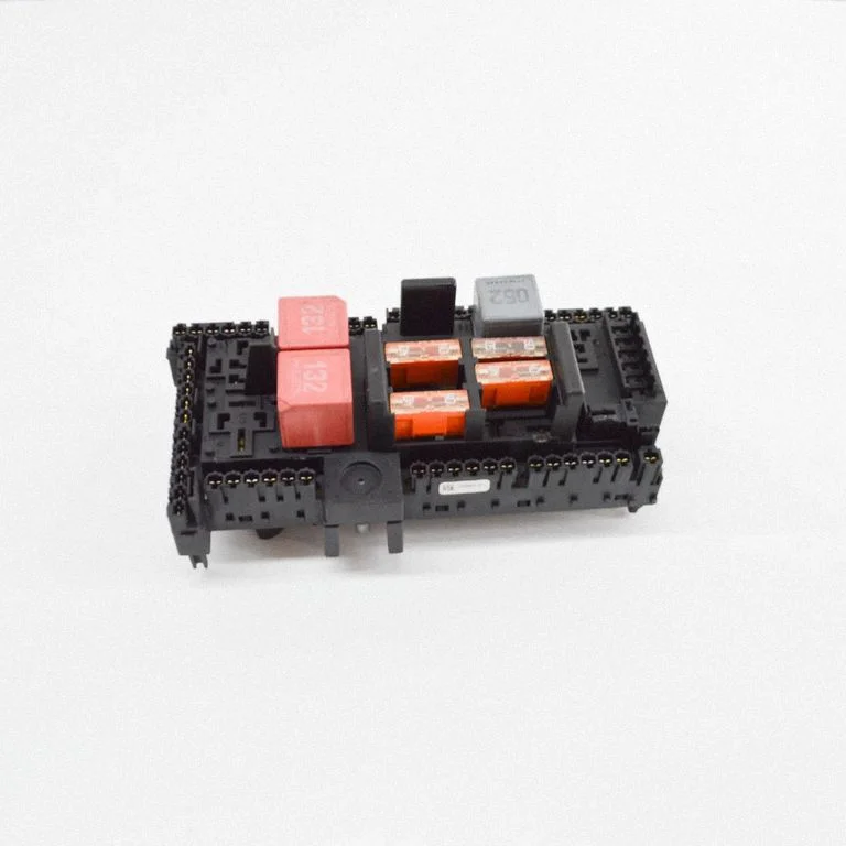 Drošinātāju bloks A2139068801