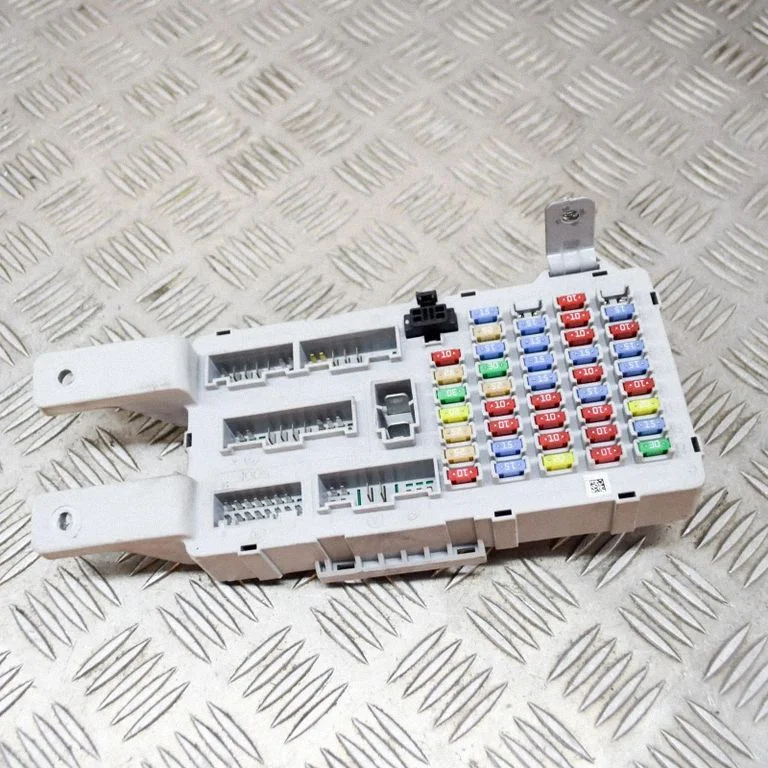 Drošinātāju bloks B40C102R0