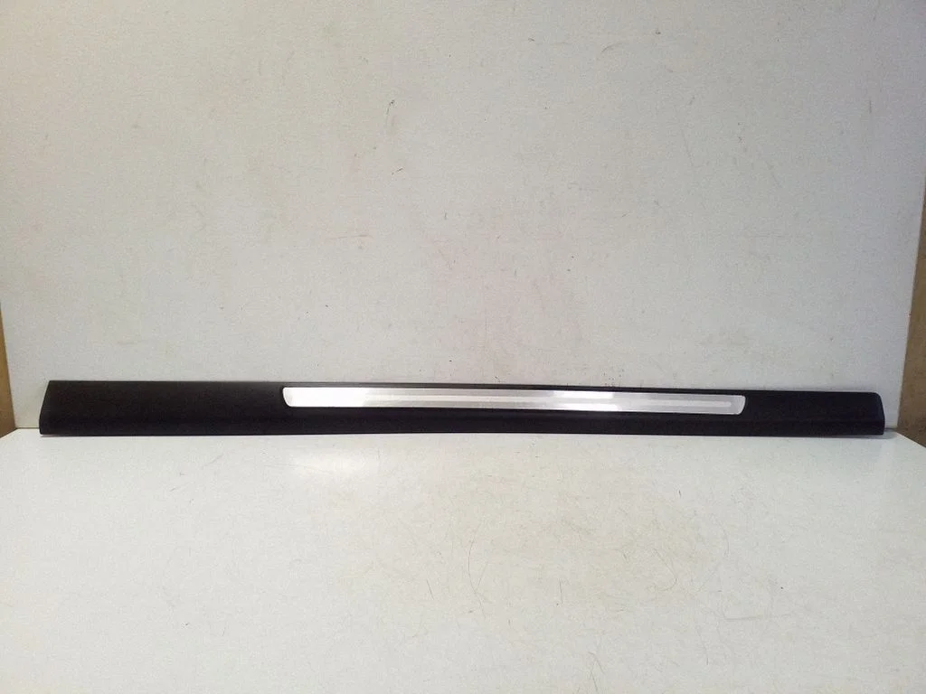 Front sill trim cover – Audi A6 Allroad C6 (2006-2011)