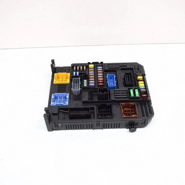 Drošinātāju bloks 9832881080