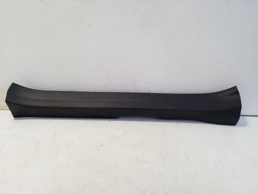 Front sill trim cover 67913F4040