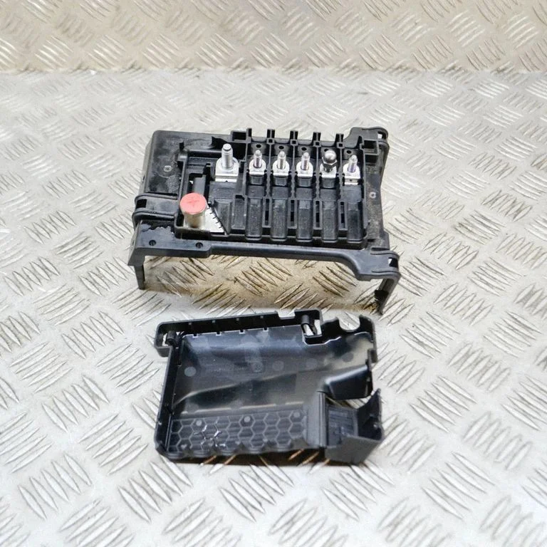 Drošinātāju bloks 2Q0937550B