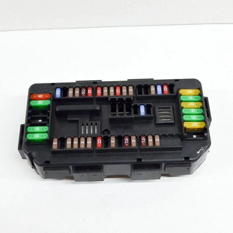 Drošinātāju bloks 9389068
