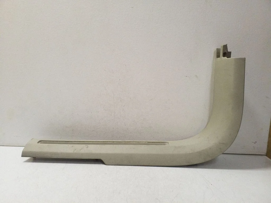 Front sill trim cover 31363642