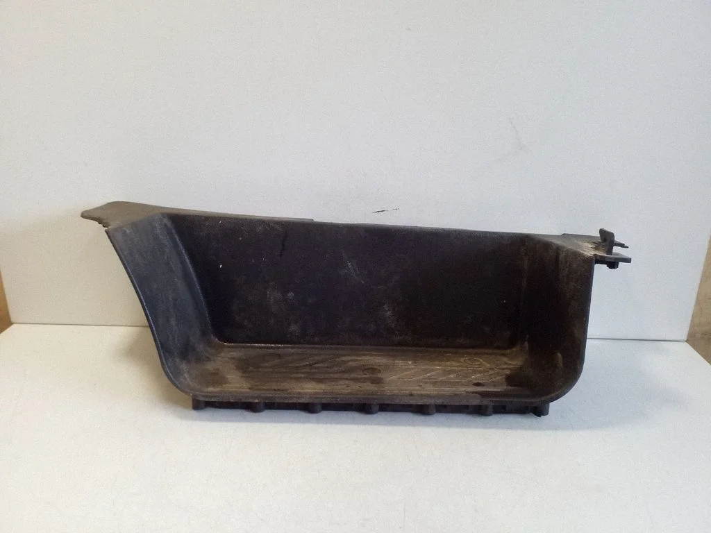 Front sill trim cover BK21V13201AEW