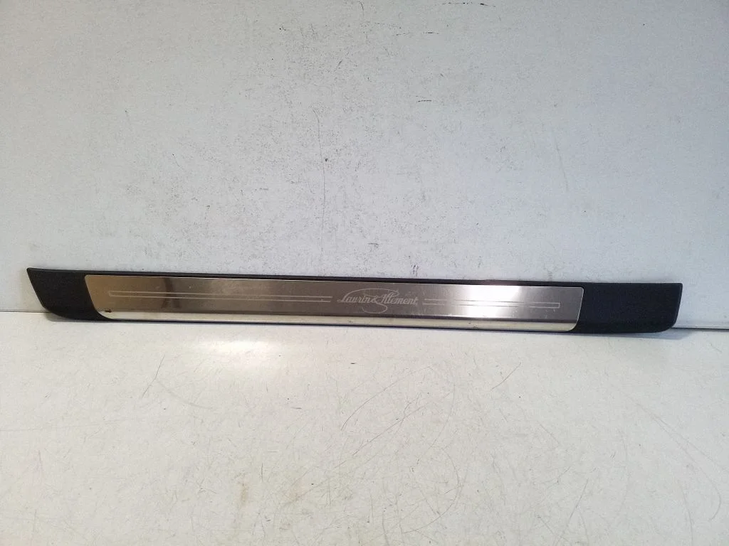 Esilävise kate (sisemine) 3T0853491A