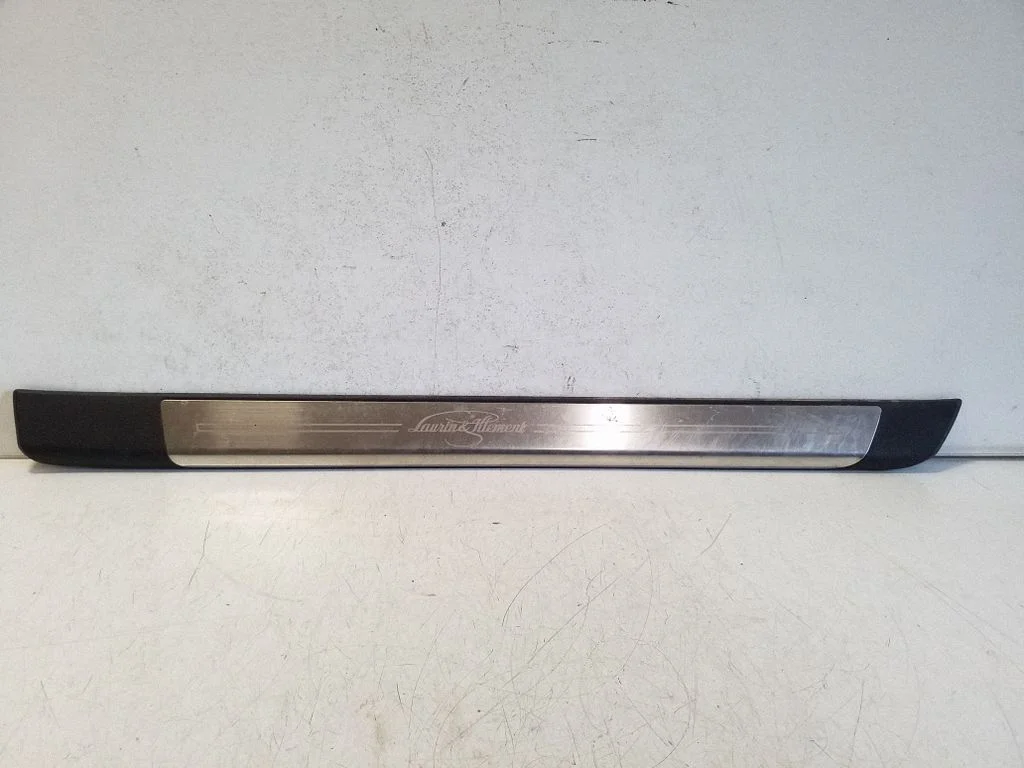 Esilävise kate (sisemine) 3T0853492A