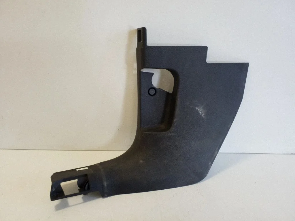 Priekšējā sliekšņa apdare (iekšējā) 5G1863483A