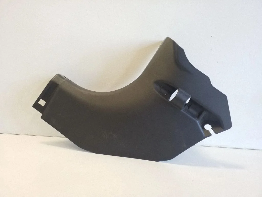 Front sill trim cover – Mitsubishi Outlander (2013-2021)