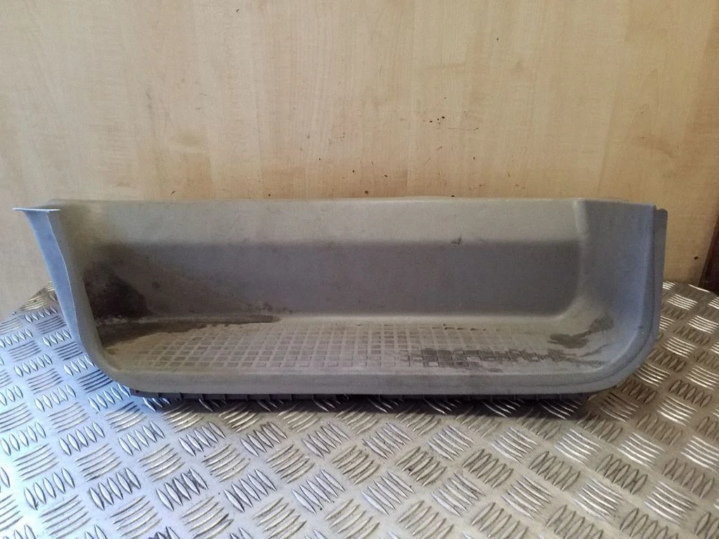 Front sill trim cover 705863735A
