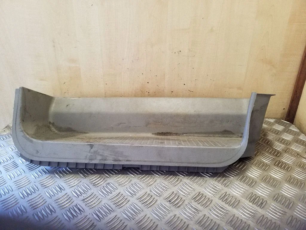 Front sill trim cover 705863736