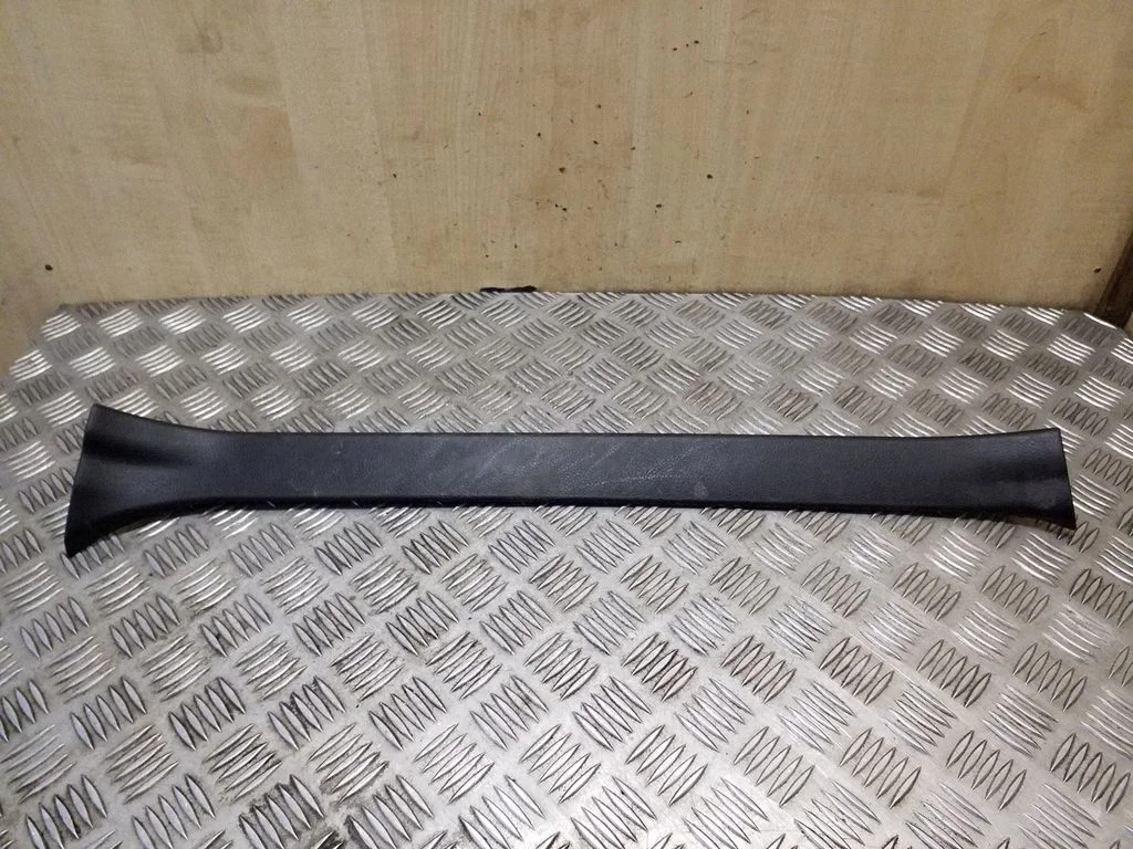 Front sill trim cover – Subaru XV I (2011-2018)
