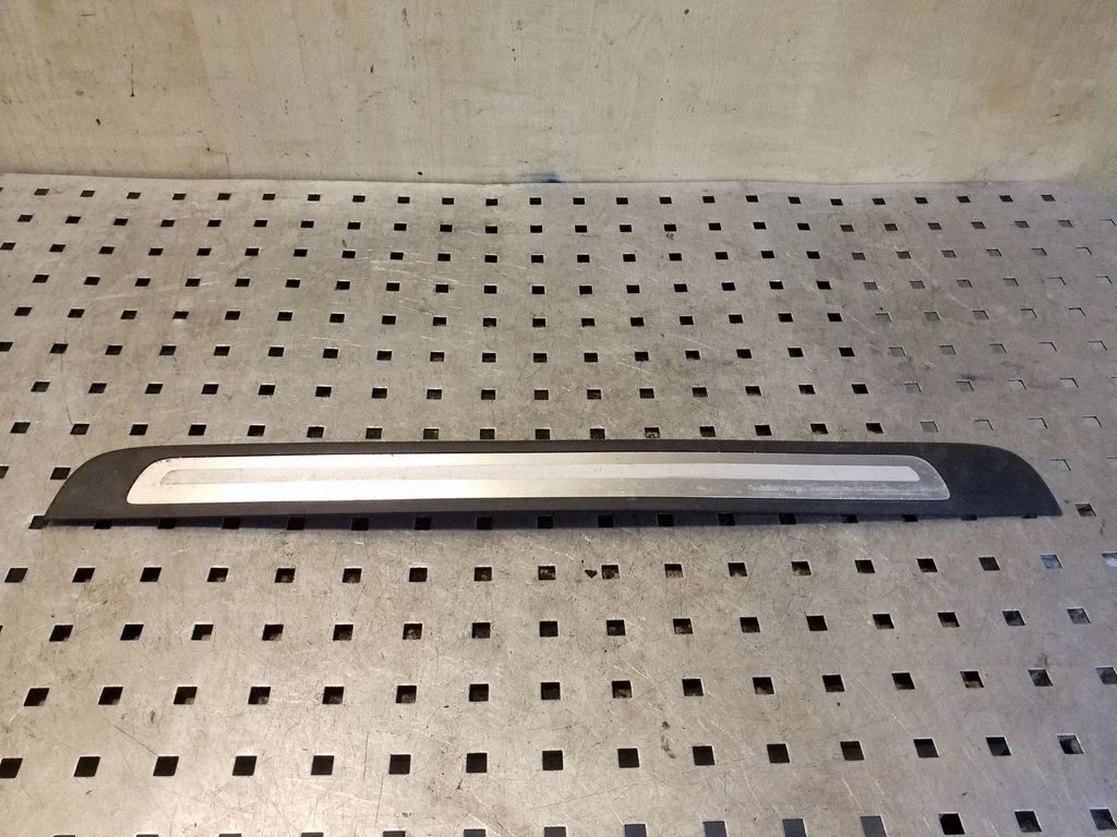 Front sill trim cover 4G0853374
