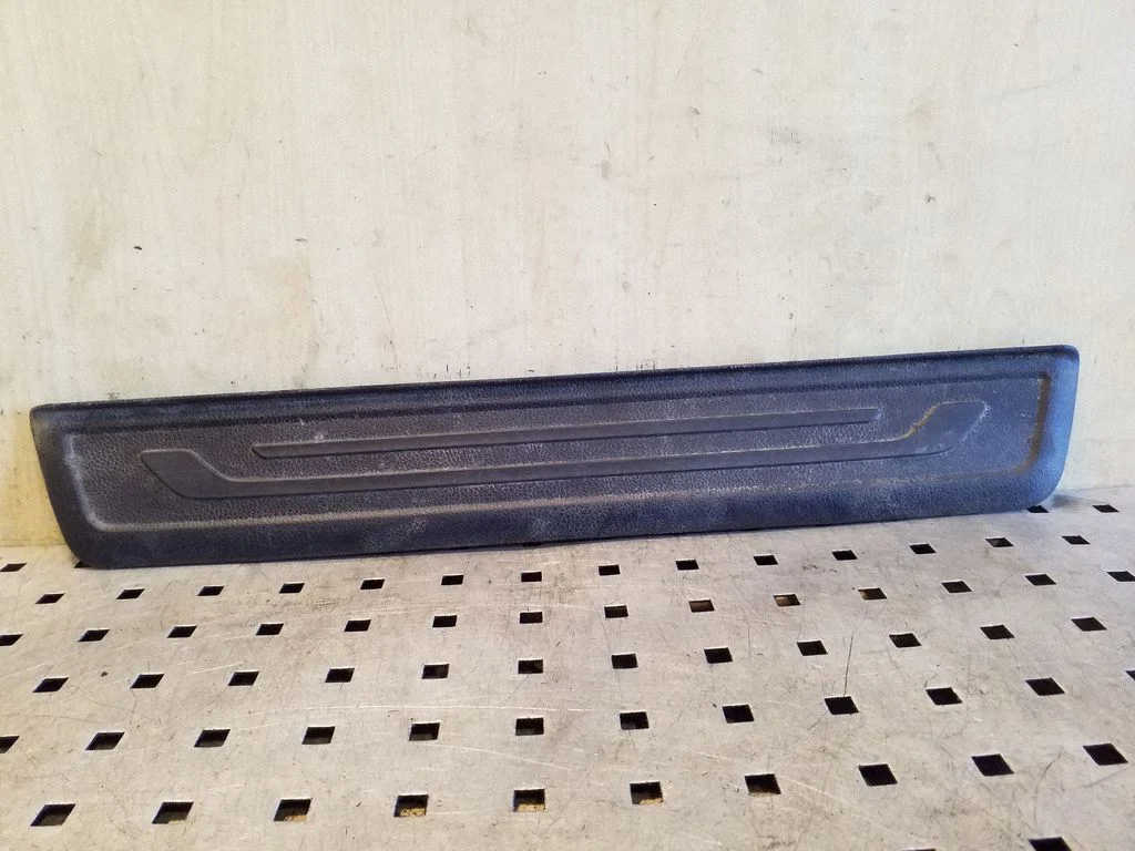 Front sill trim cover – KIA Sportage (2011-2016)