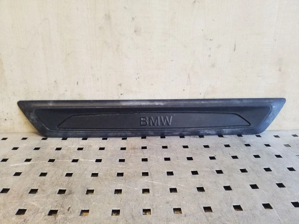 Esilävise kate (sisemine) – BMW 3-seeria F30 F35 F31 (2012-2018)