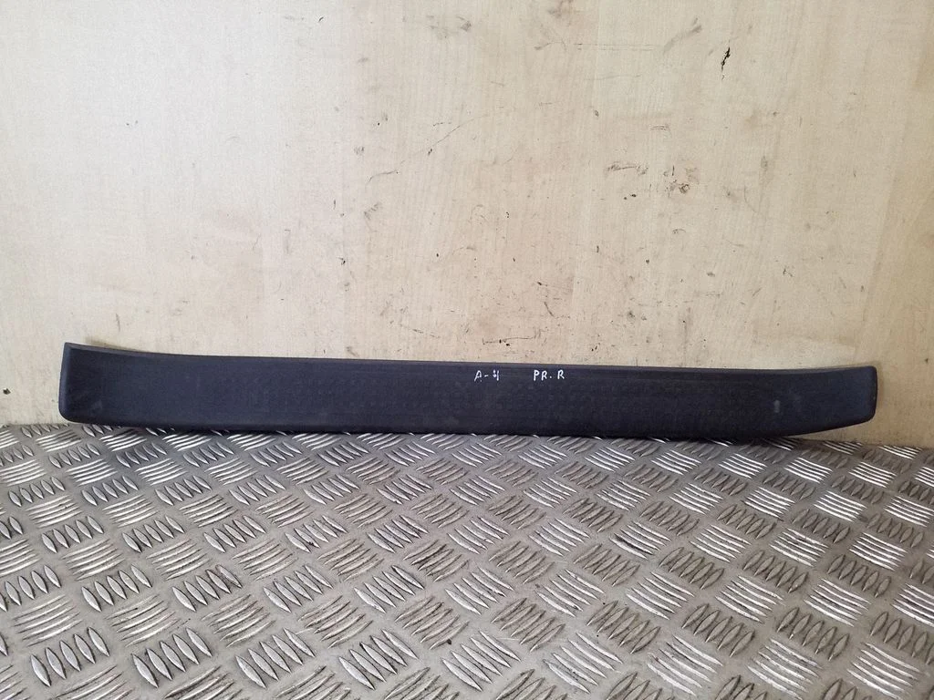 Front sill trim cover 8E0853374