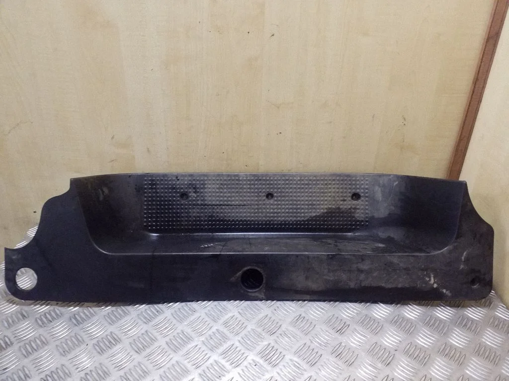 Front sill trim cover 8200523968