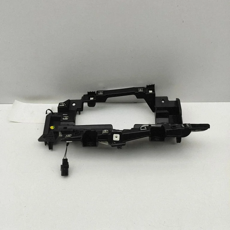 Cita salona detaļa R1TBS046B34BD