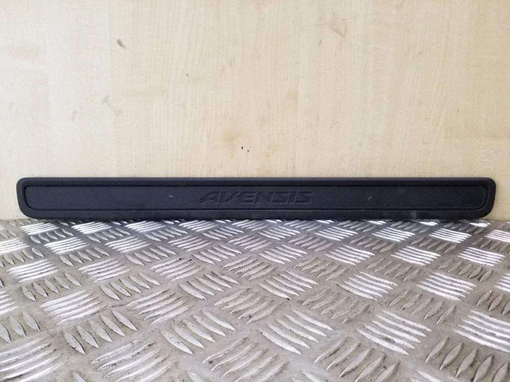 Front sill trim cover 6791105040