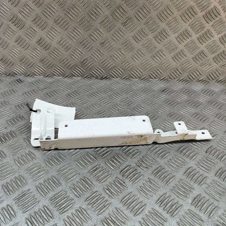 Cita salona detaļa CK5252136BC