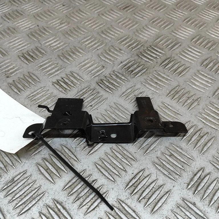 Cita salona detaļa CK52518B47AB
