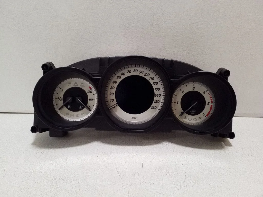 Speedometer (instrument cluster) A2C53435189