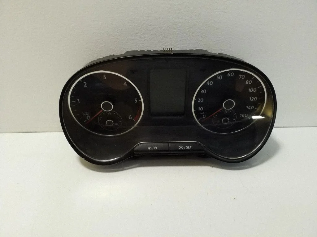 Speedometer (instrument cluster) – Volkswagen Amarok (2010-2020)