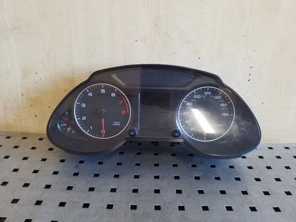Speedometer (instrument cluster) 8R0920980