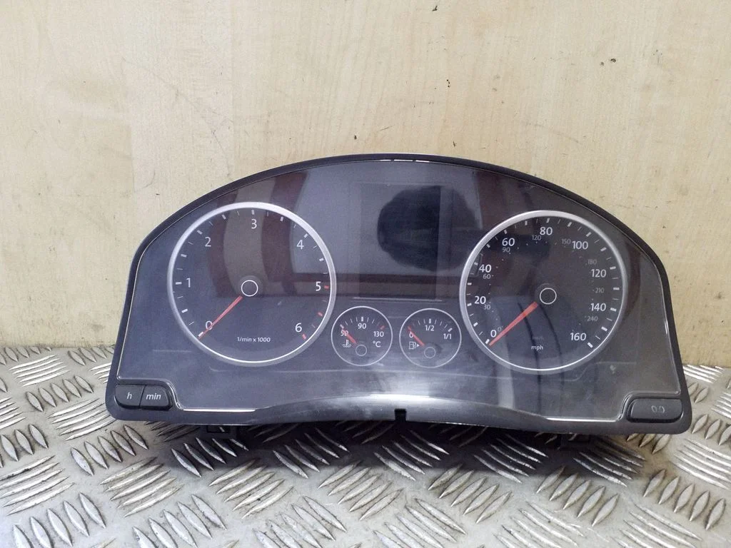 Spidomeeter (näidikuplokk) 5N0920970D