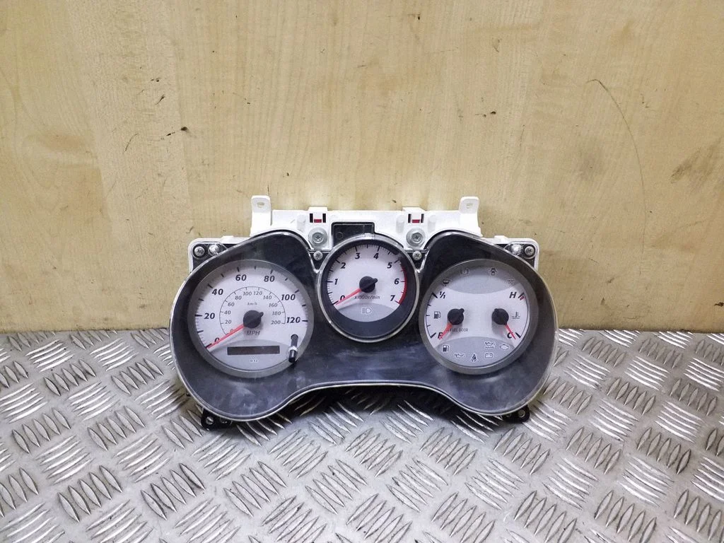 Spidometrs (instrumentu panelis) – Toyota RAV 4 (XA20) (2000-2005)