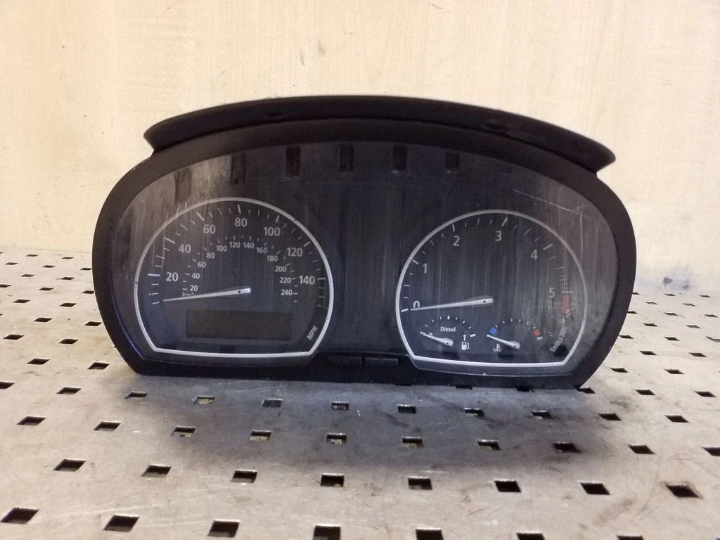 Speedometer (instrument cluster) 25811510