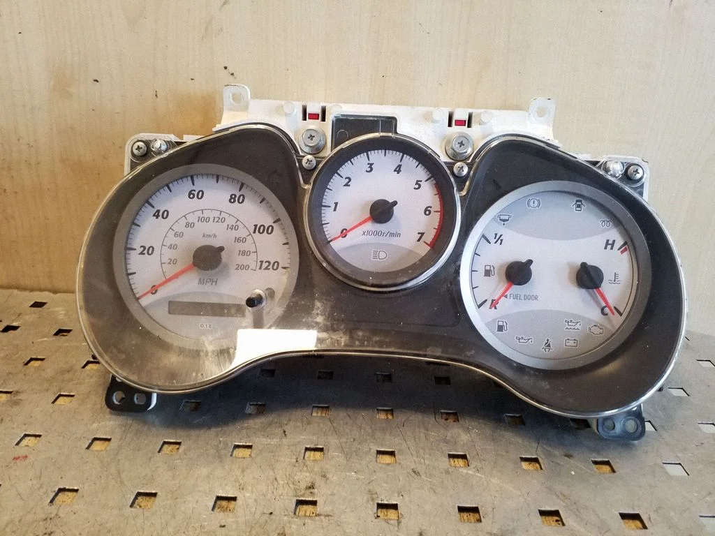 Spidometrs (instrumentu panelis) – Toyota RAV 4 (XA20) (2000-2005)