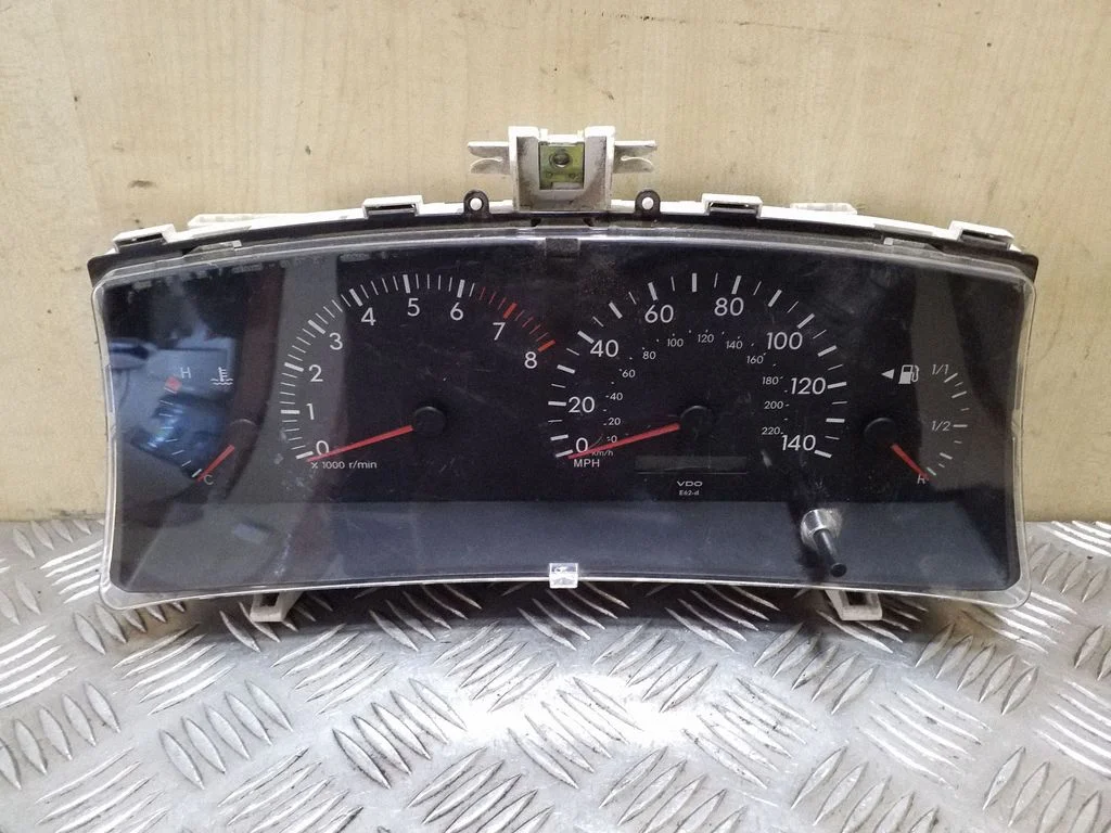 Speedometer (instrument cluster) 8380002820