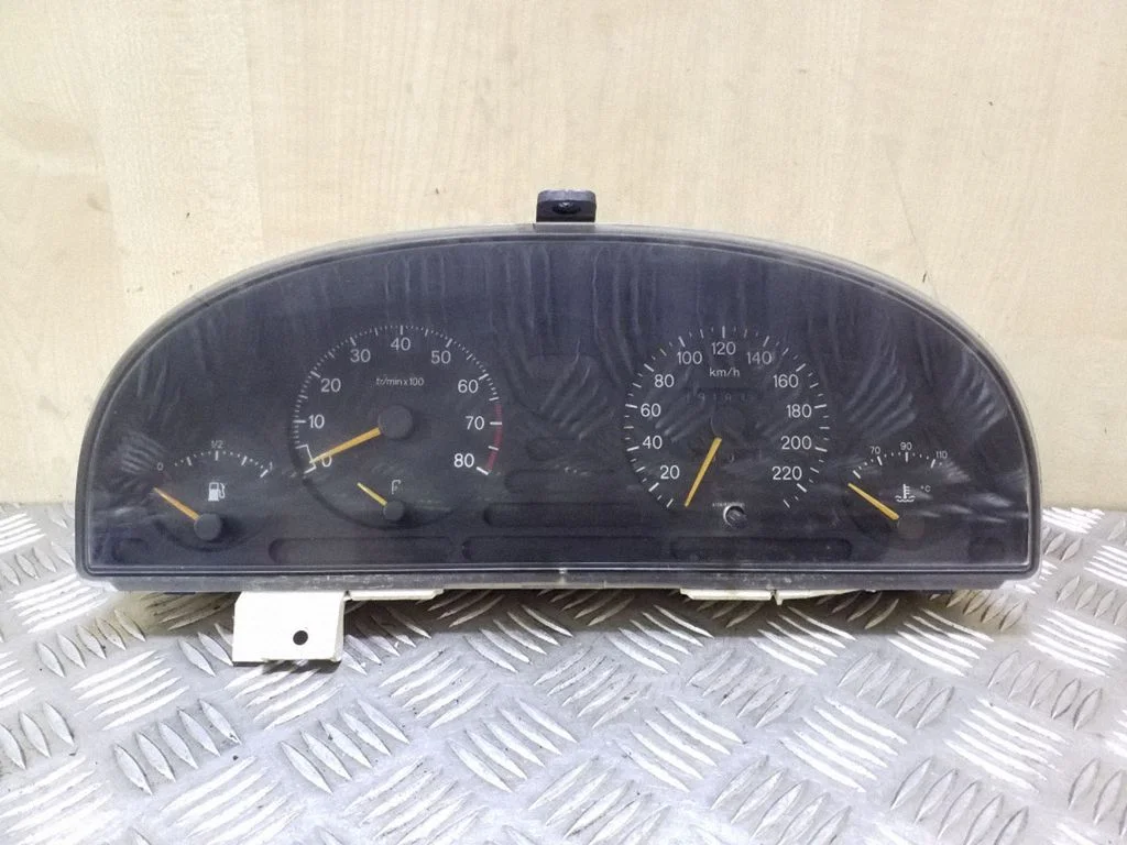 Speedometer (instrument cluster) 1471320080