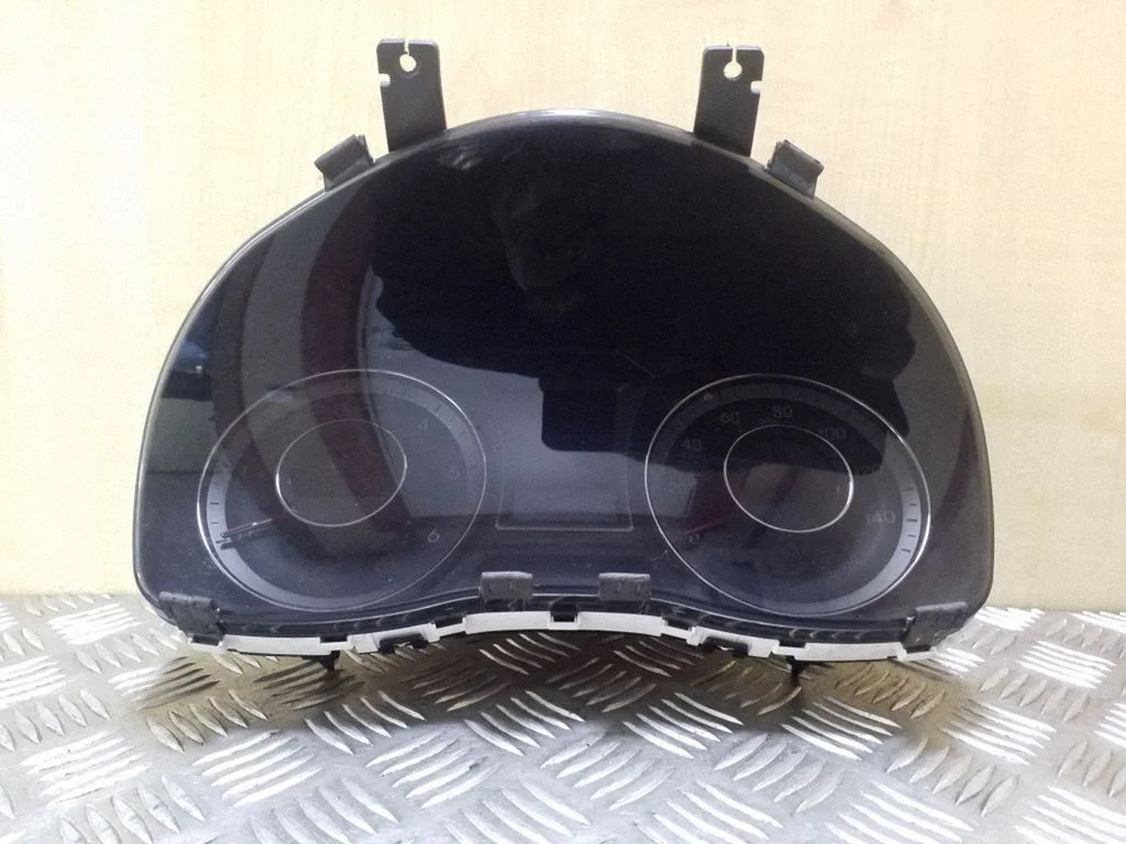 Speedometer (instrument cluster) 940033Z050