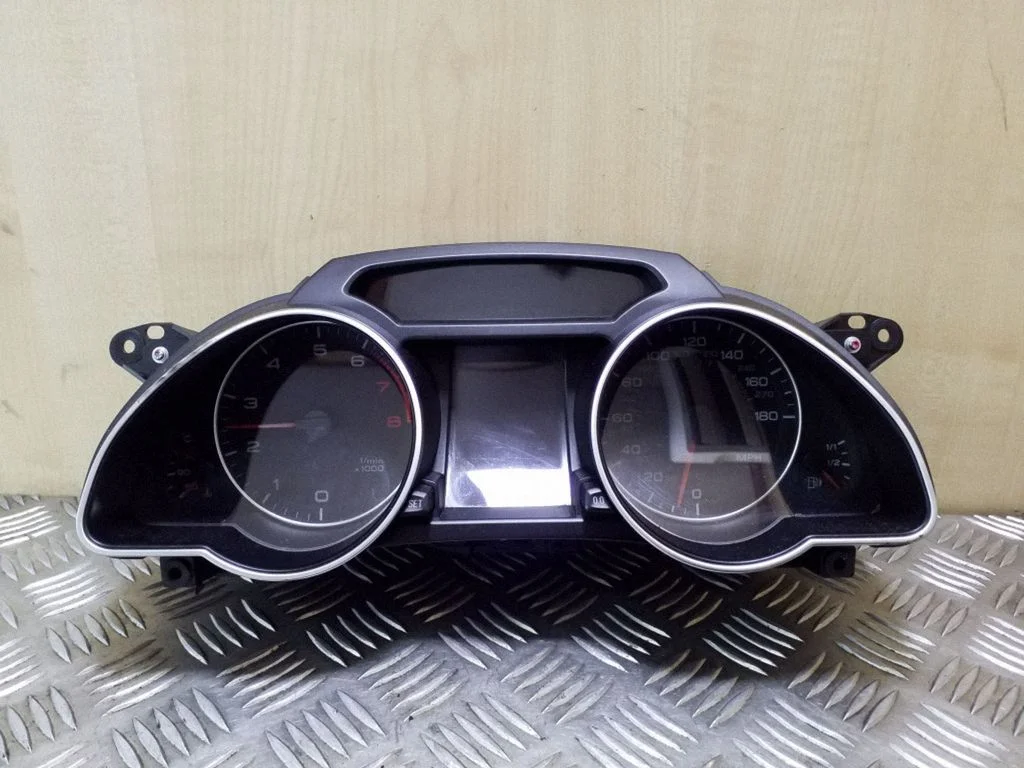 Speedometer (instrument cluster) 8T0920981A