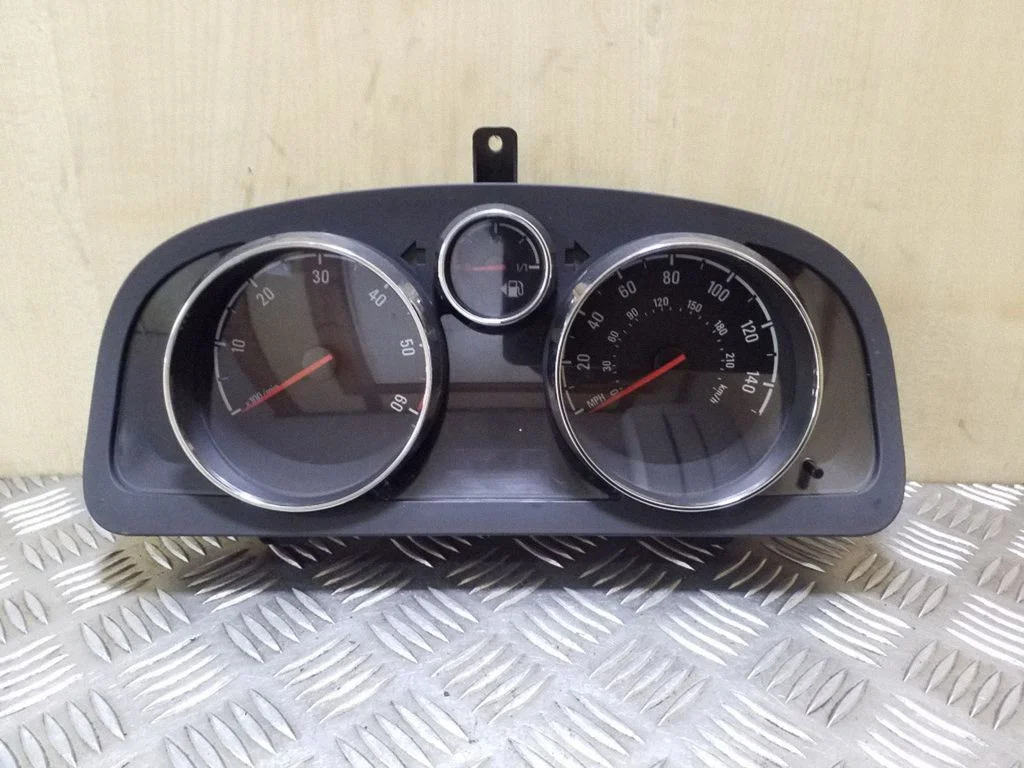 Speedometer (instrument cluster) – Opel Antara (2006-2016)