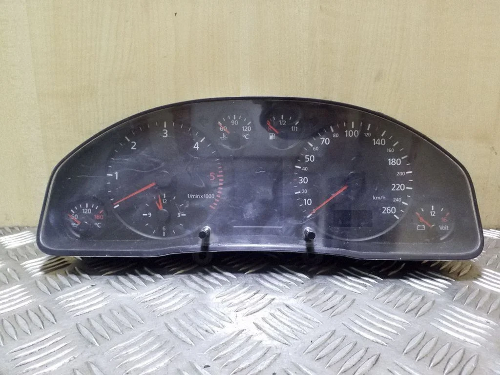 Speedometer (instrument cluster) 110008890016