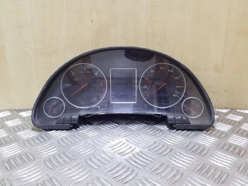 Speedometer (instrument cluster) 1036901830