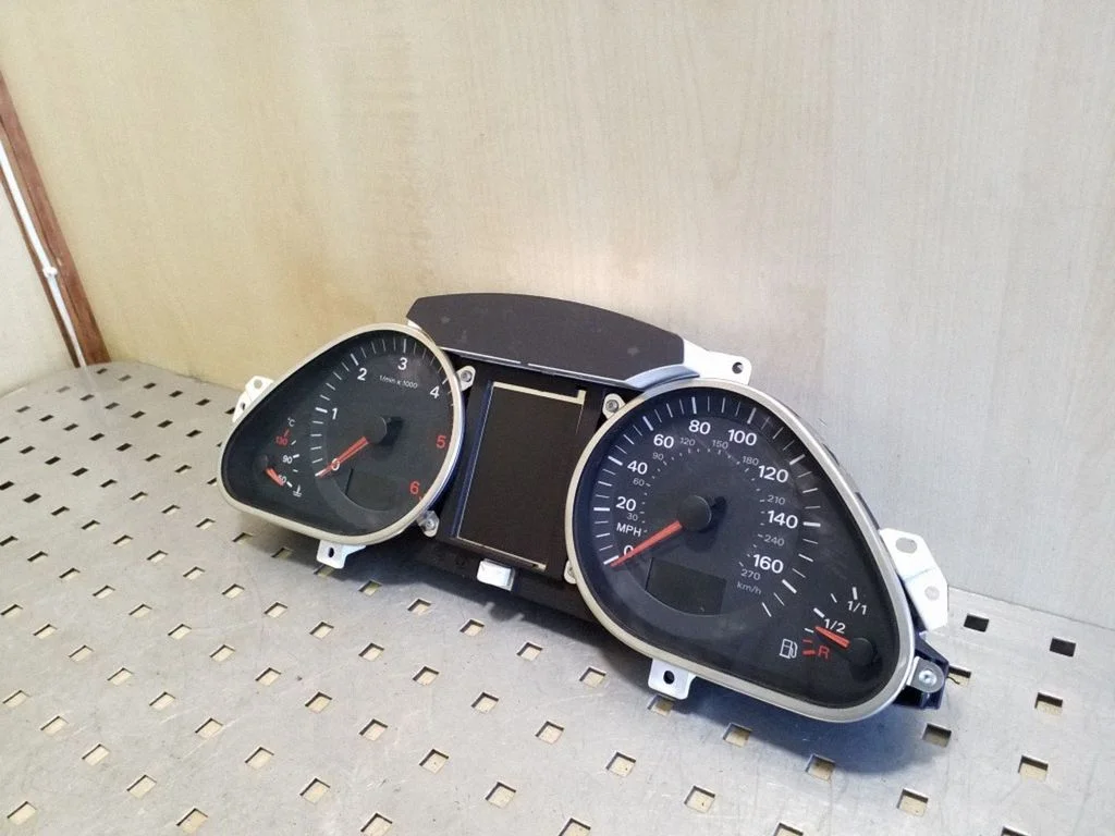 Speedometer (instrument cluster) 4L0920980G