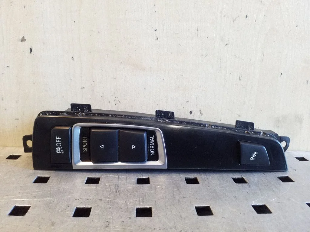 Traction control (ASR) switch 9197903