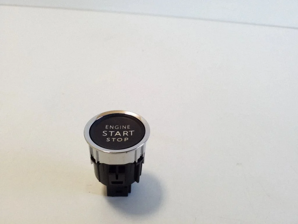 Przycisk start/stop silnika – Opel Grandland X (2017-2024)