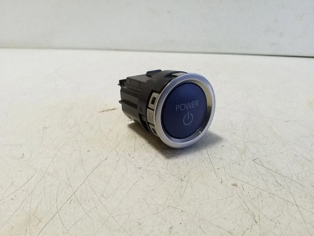 Mootori start-stopp-nupp – Toyota Yaris Cross (2020-)