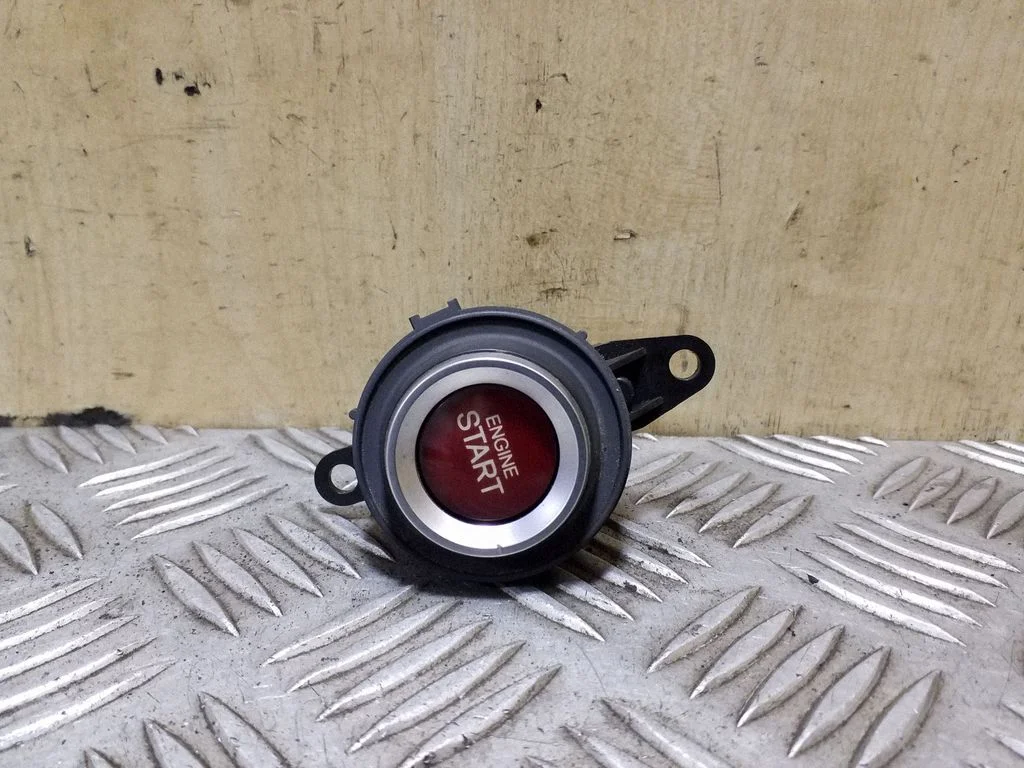 Automobilio užvedimo jungtukas