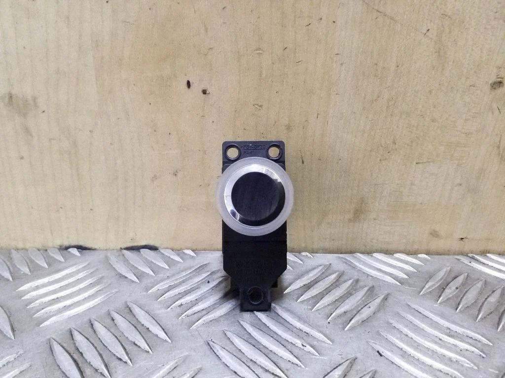 Engine start stop button switch 3D0959839D