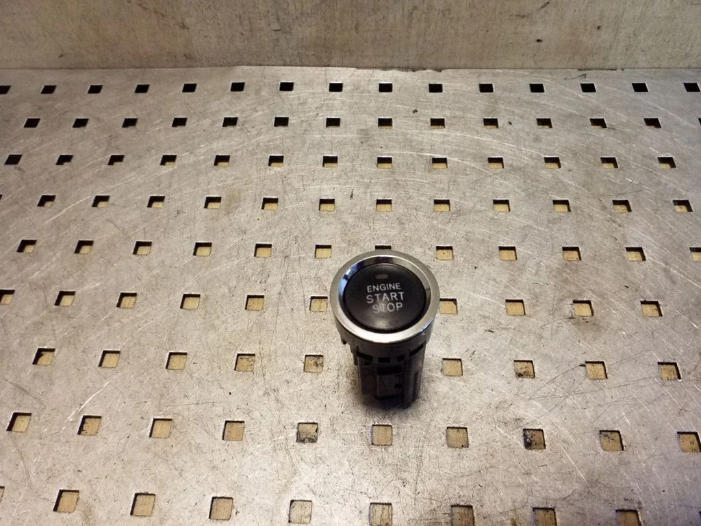 Mootori start-stopp-nupp 15A8541