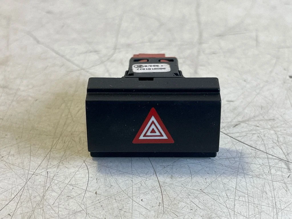 Hazard light switch – Peugeot Expert (2016-)